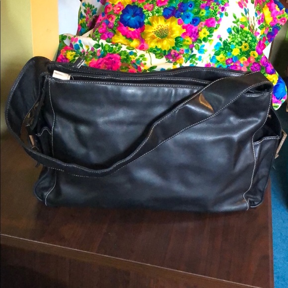 Perlina Bags Perlina Black Leather Shoulder Bag Poshmark